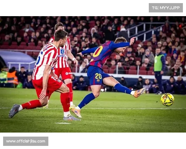 巴萨客场2-0西班牙人，奥尔莫、莱万破门，加西亚献神扑